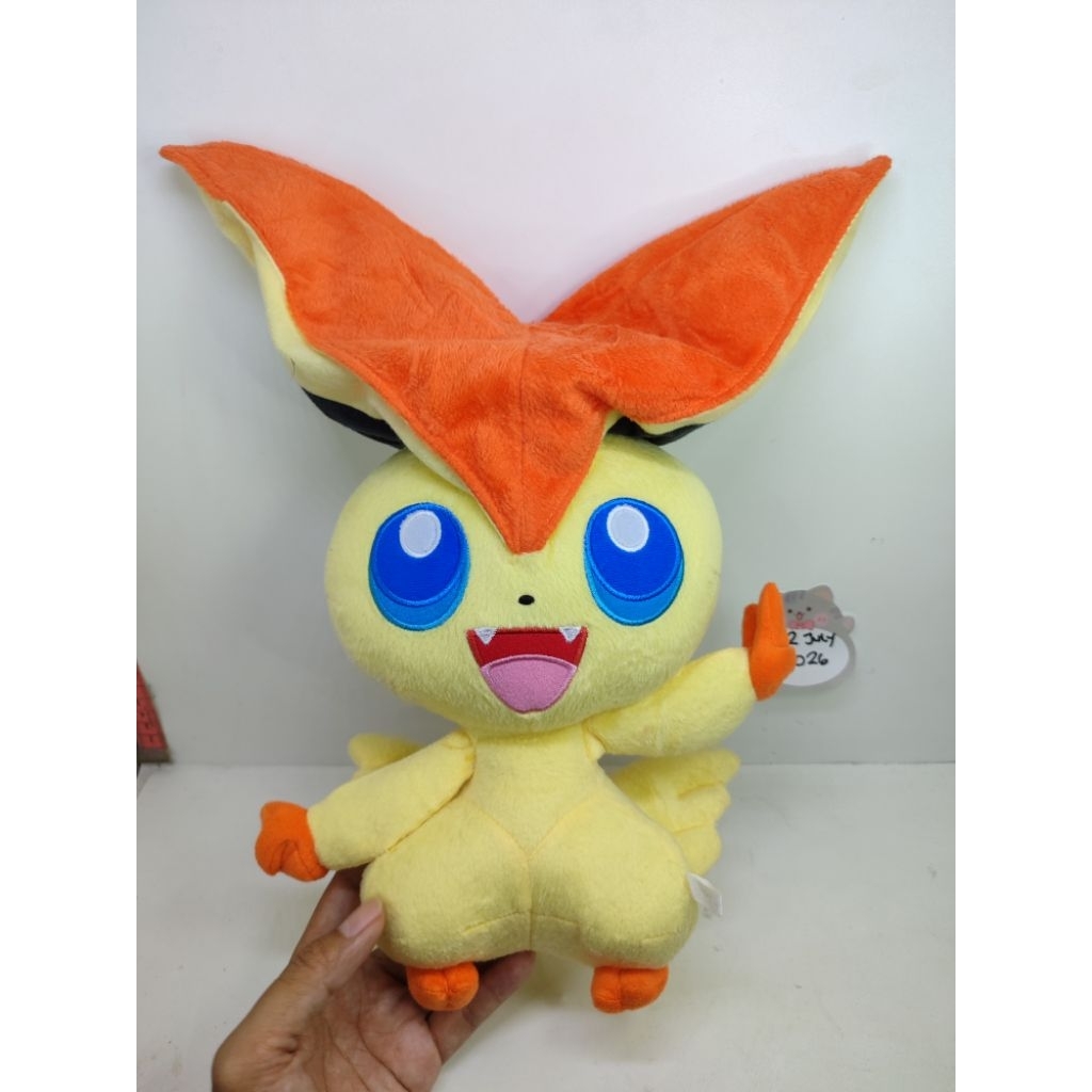 boneka Victini pokemon Victini original banpresto brand pudar uk besar