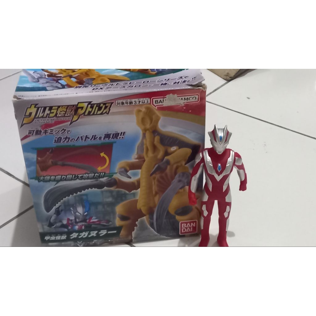 ultraman dan monster ori paketan