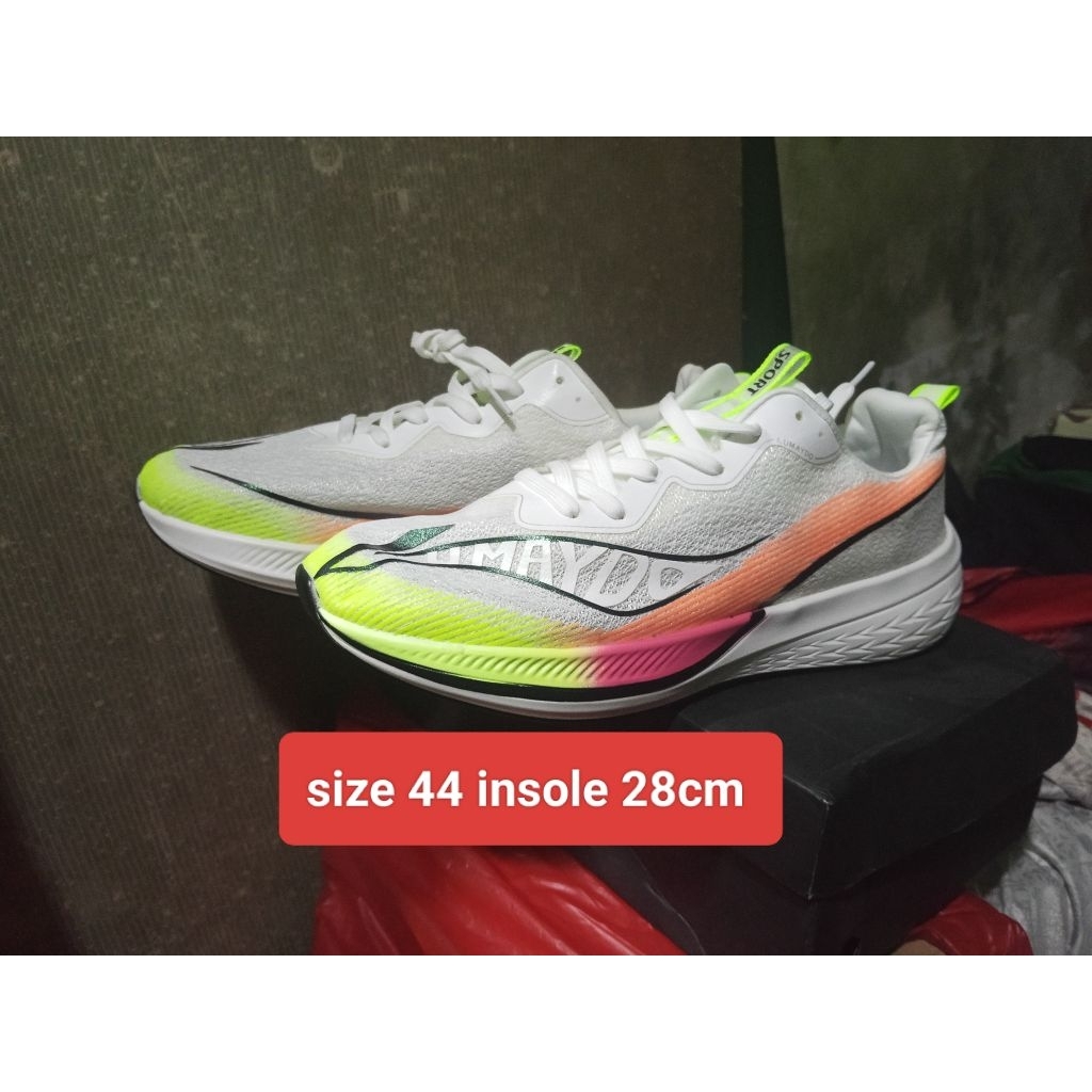 sepatu running saucony