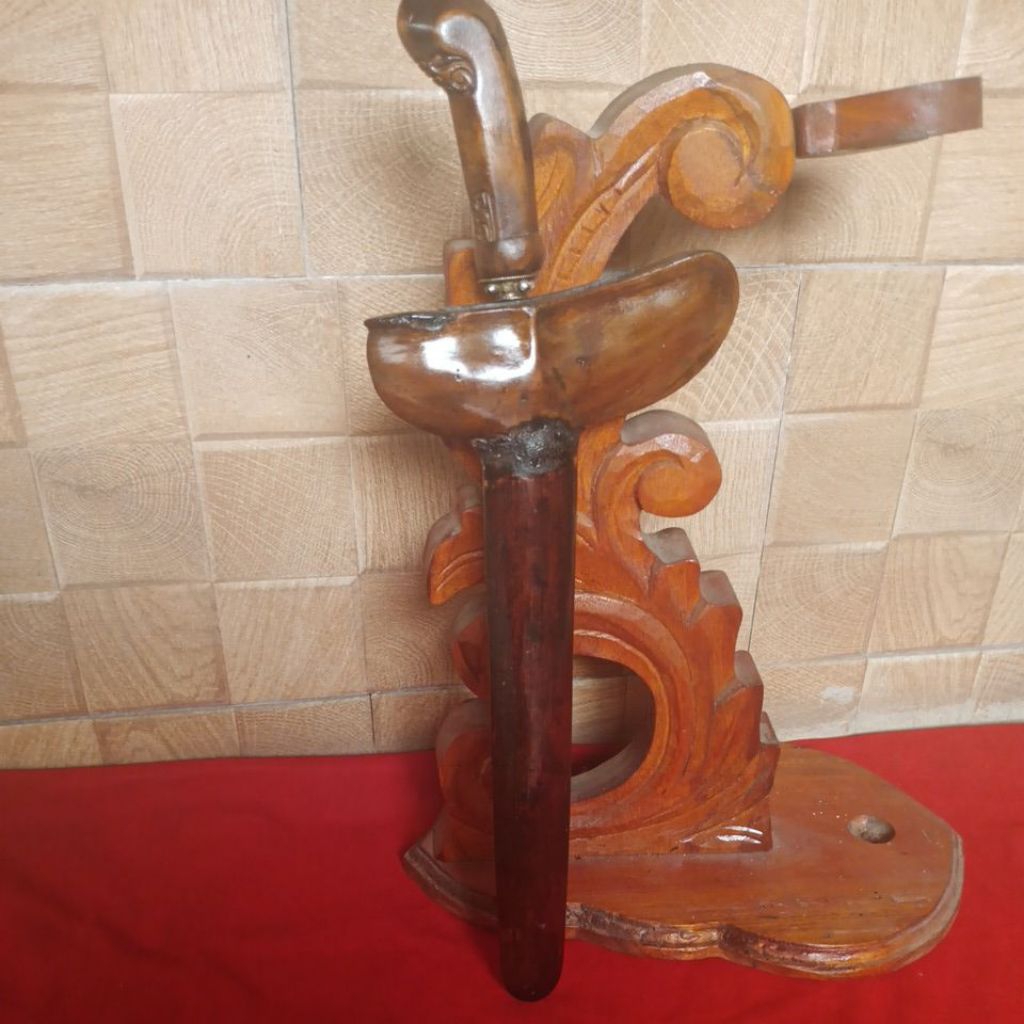 Keris Betok Gumbeng Sepuh Pamor Batu Lapak