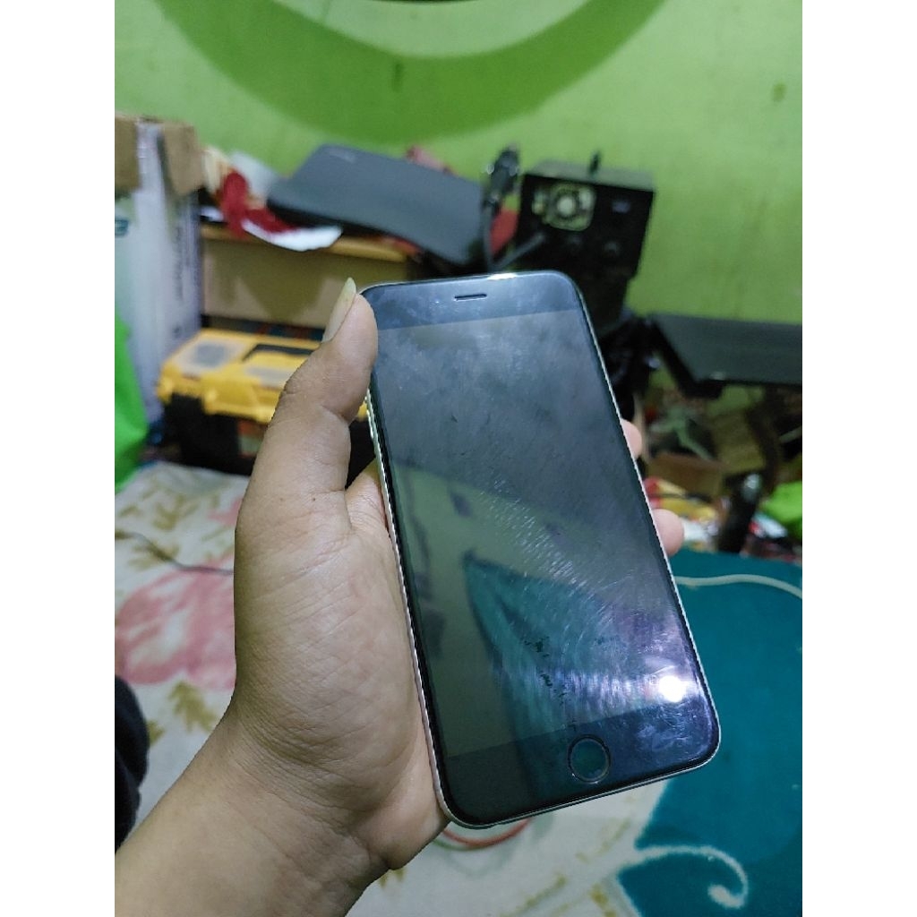 Iphone 6 Plus { MATOT }