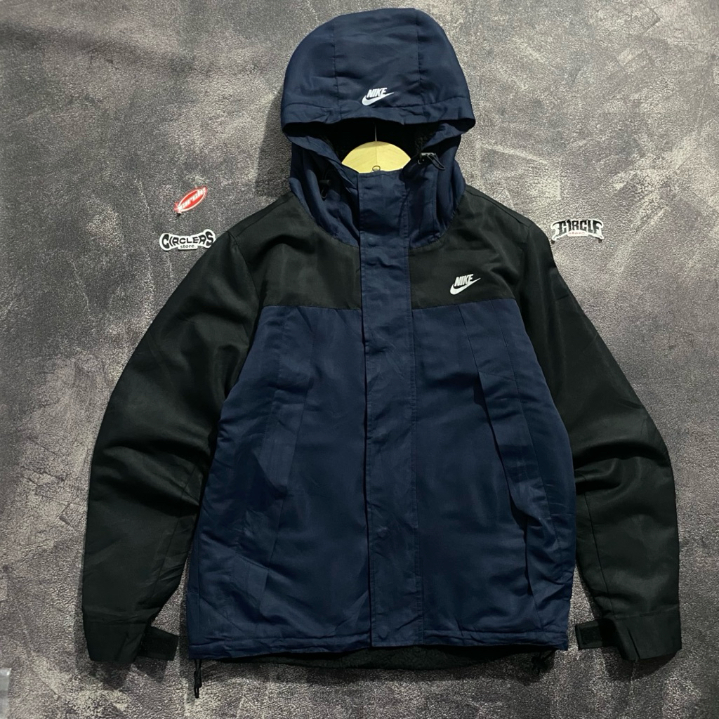 Circle store Nike Reflektif