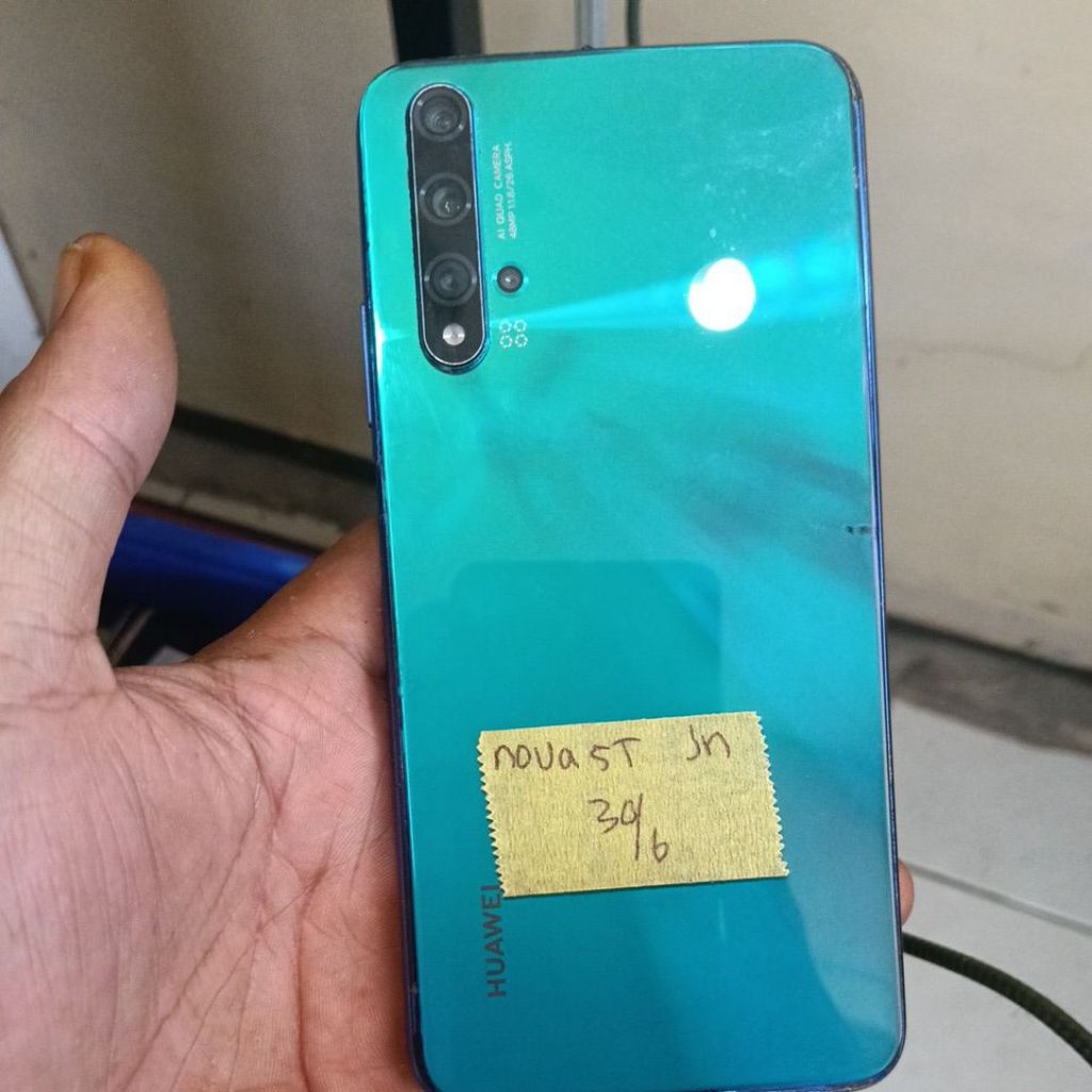 Huawei Nova 5t minus lcd  baca deskripsi