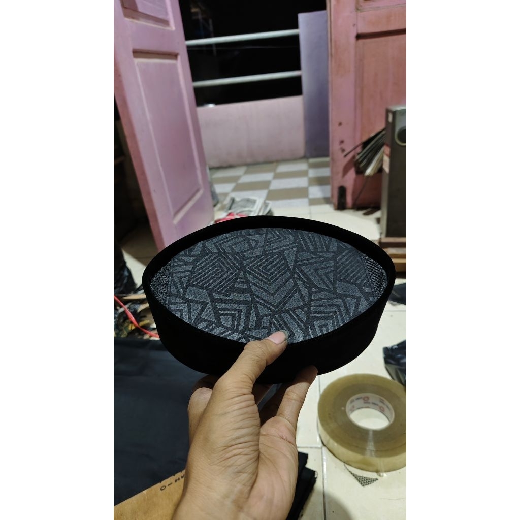 PECI AC MOTIF KAIN EMBOSS BLUDRU HITAM