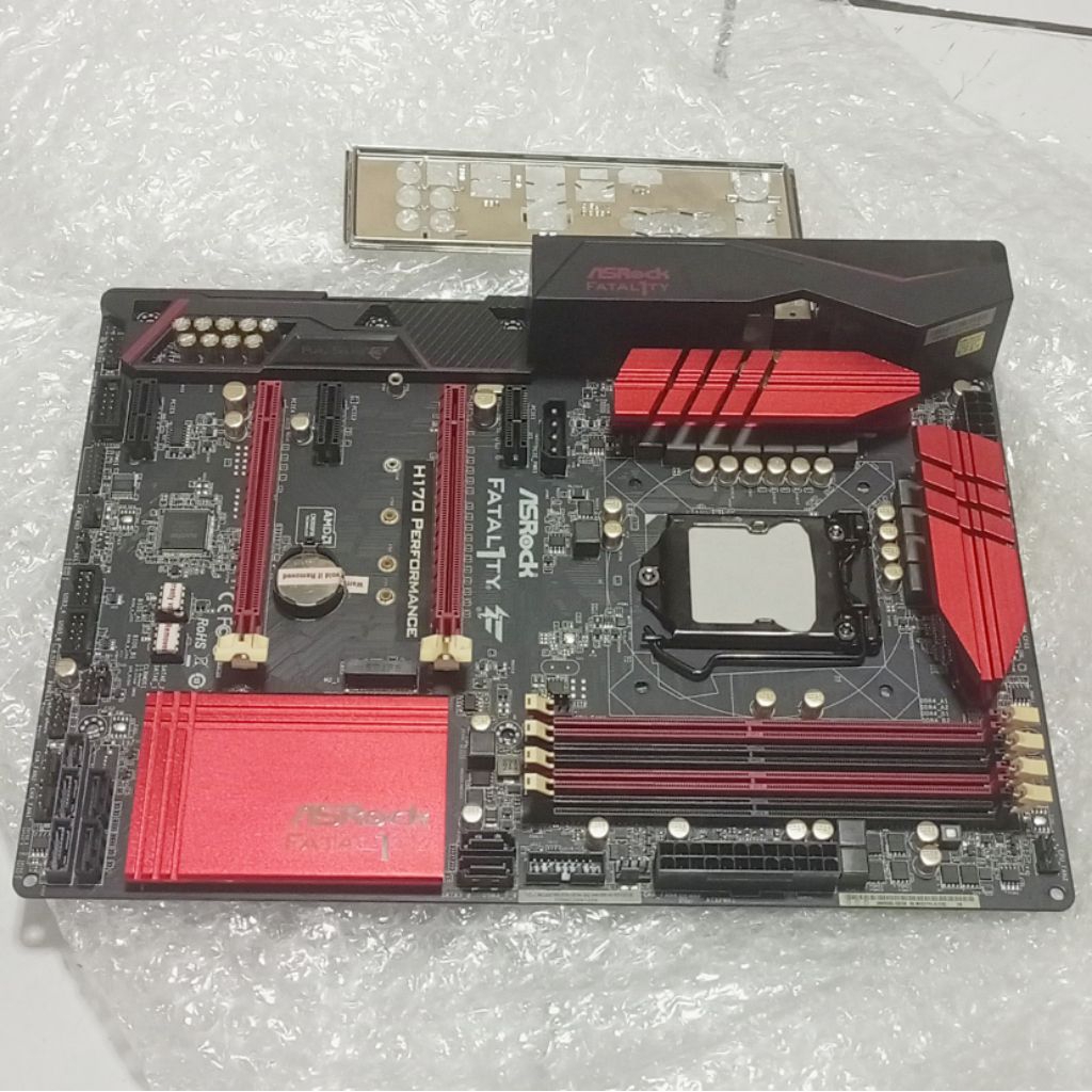 ASRock Fatality. LGA1151 HDMI DVI, 2 PCI-E, NVME, USB 3.1, USB Type-C, 4 slot DDR4