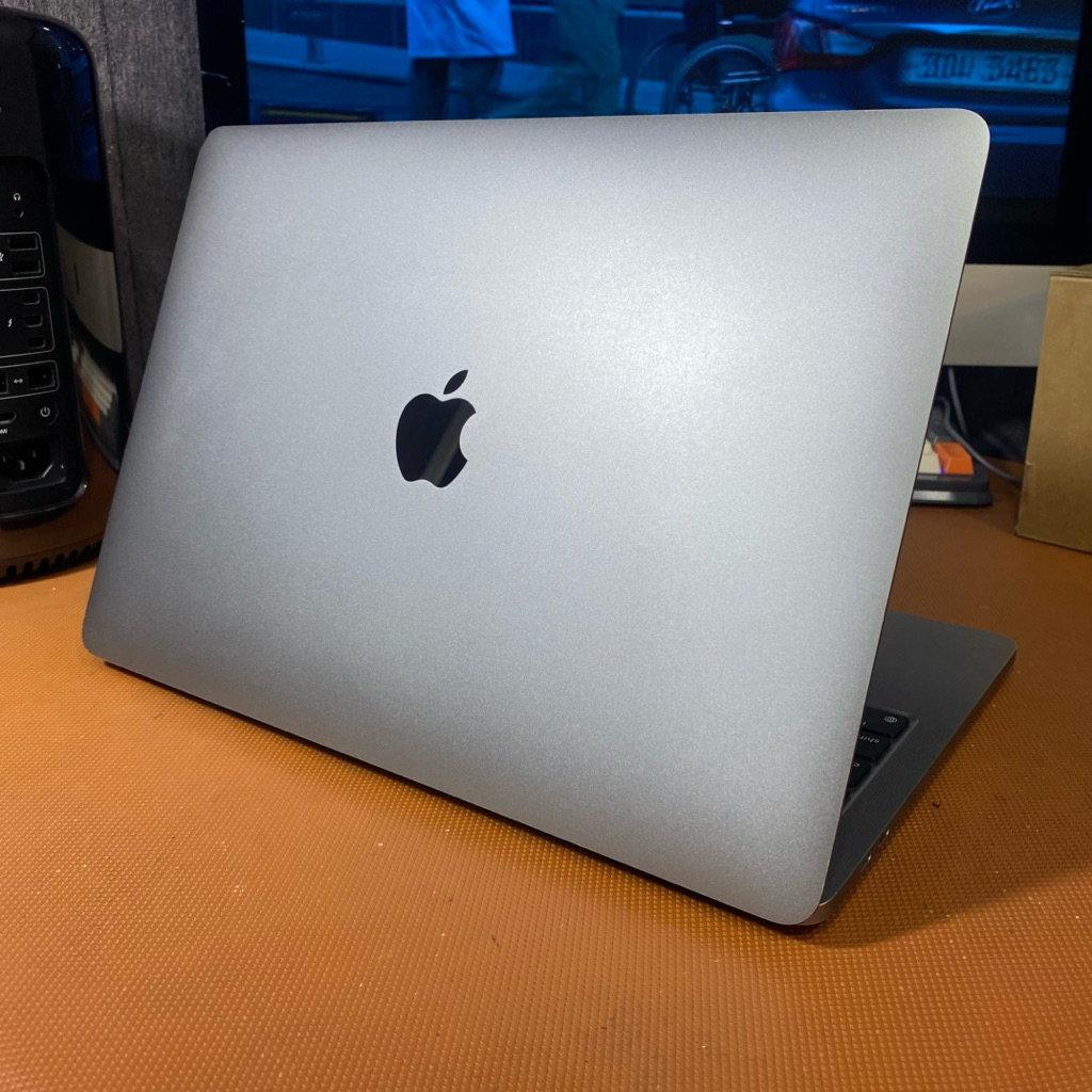 Macbook Pro M1 8/512gb 13inch 2020 Gray Minus Lcd pecah