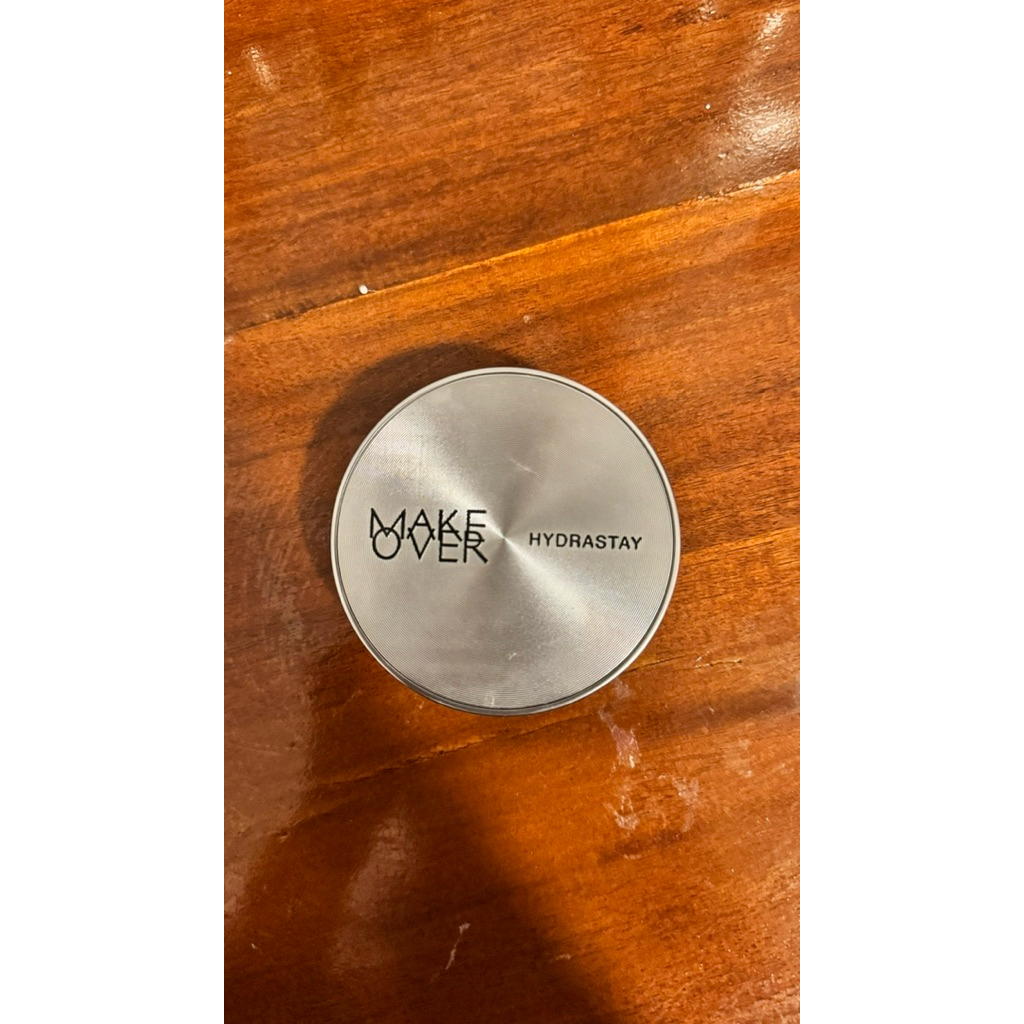 PRELOVED CUSHION MAKEOVER HYDRASTAY