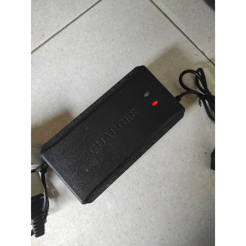 charger motor listrik 72v