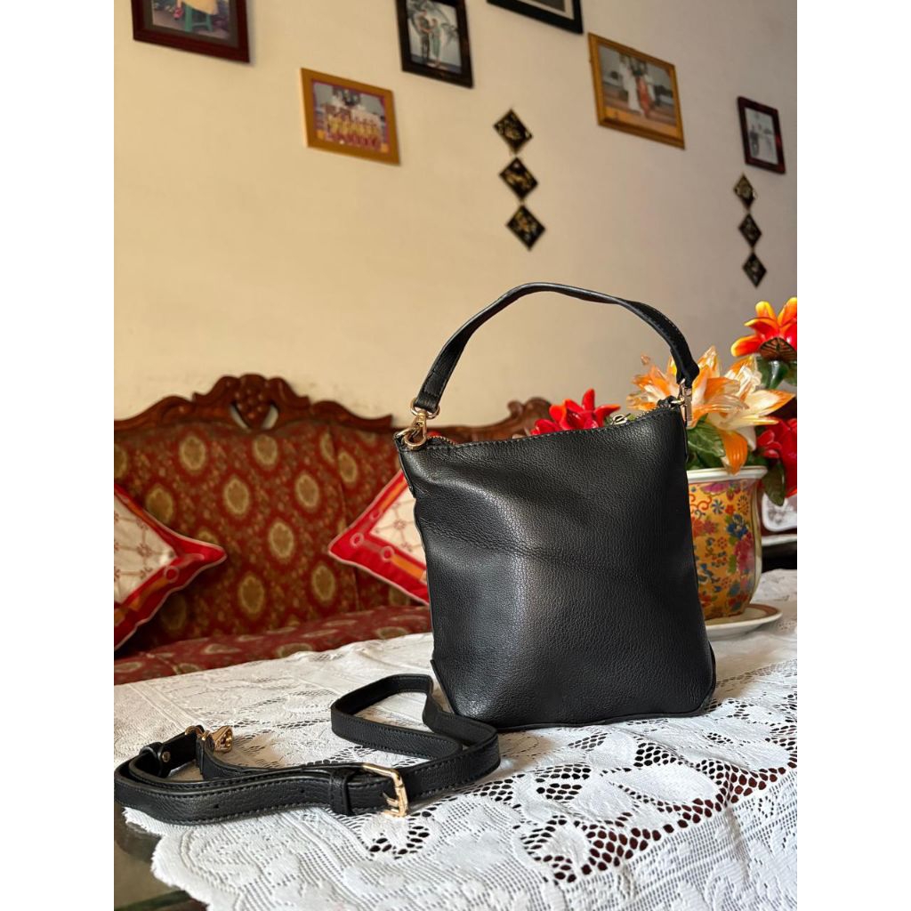 tas bucket merk Esquire preloved
