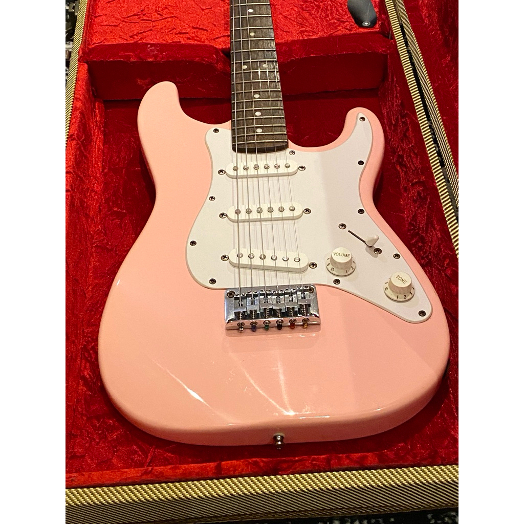 Squier Mini Stratocaster Shell Pink