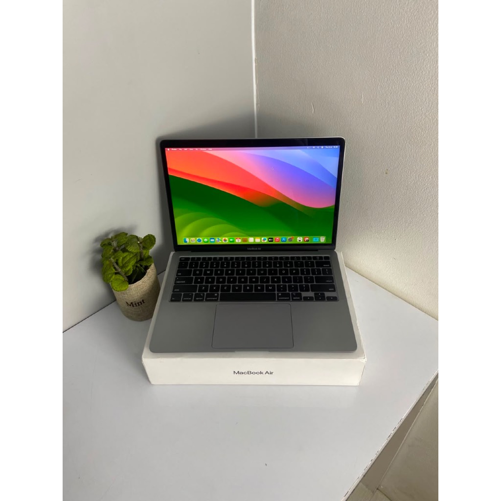 MacBook Air 2020 8/512 Ibox