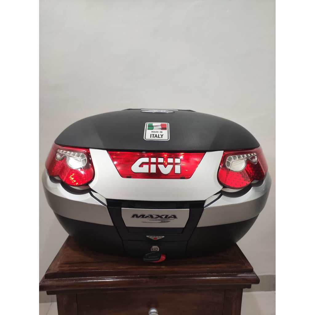 Box motor GIVI MAXIA E55 (original)