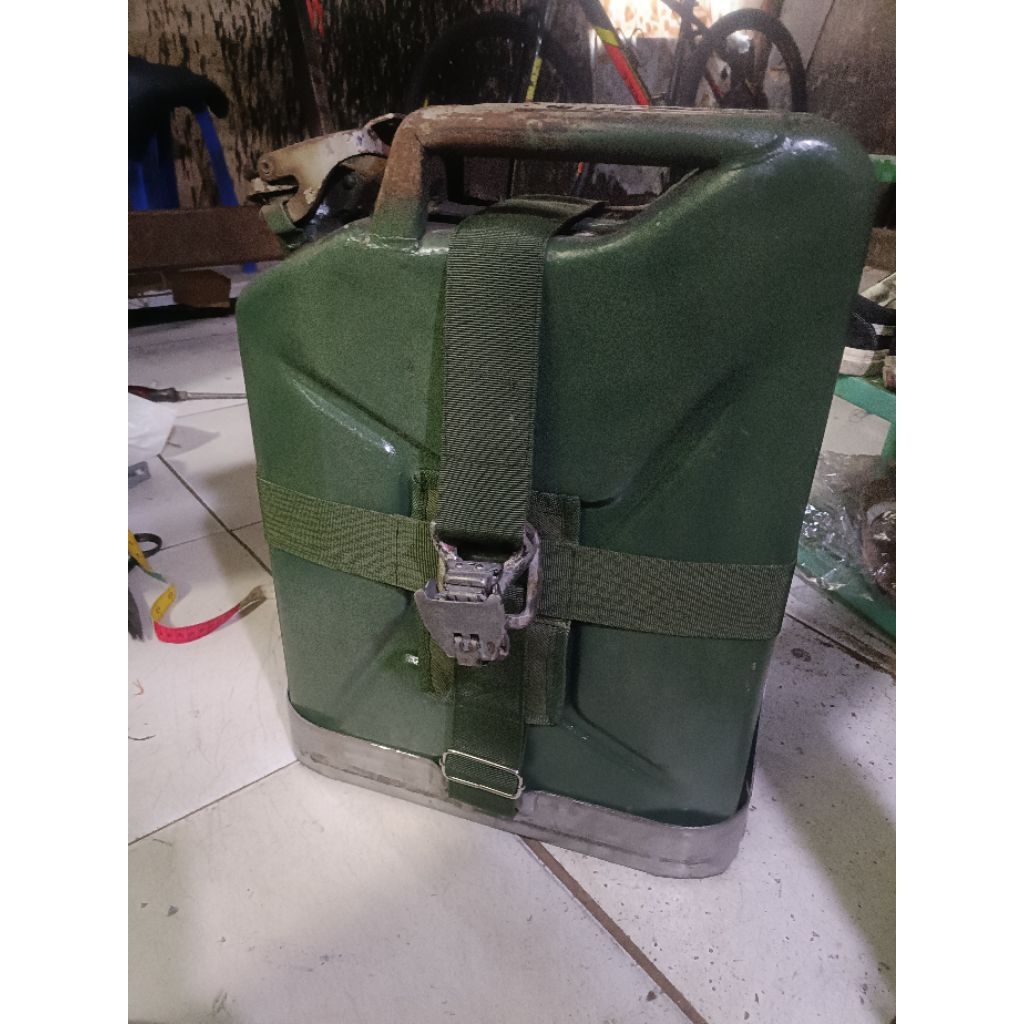 tali jerigen mobil Jeep Willys cj utility - tali kaitan ori model capit - Jerigen Fullset Jeep Willy