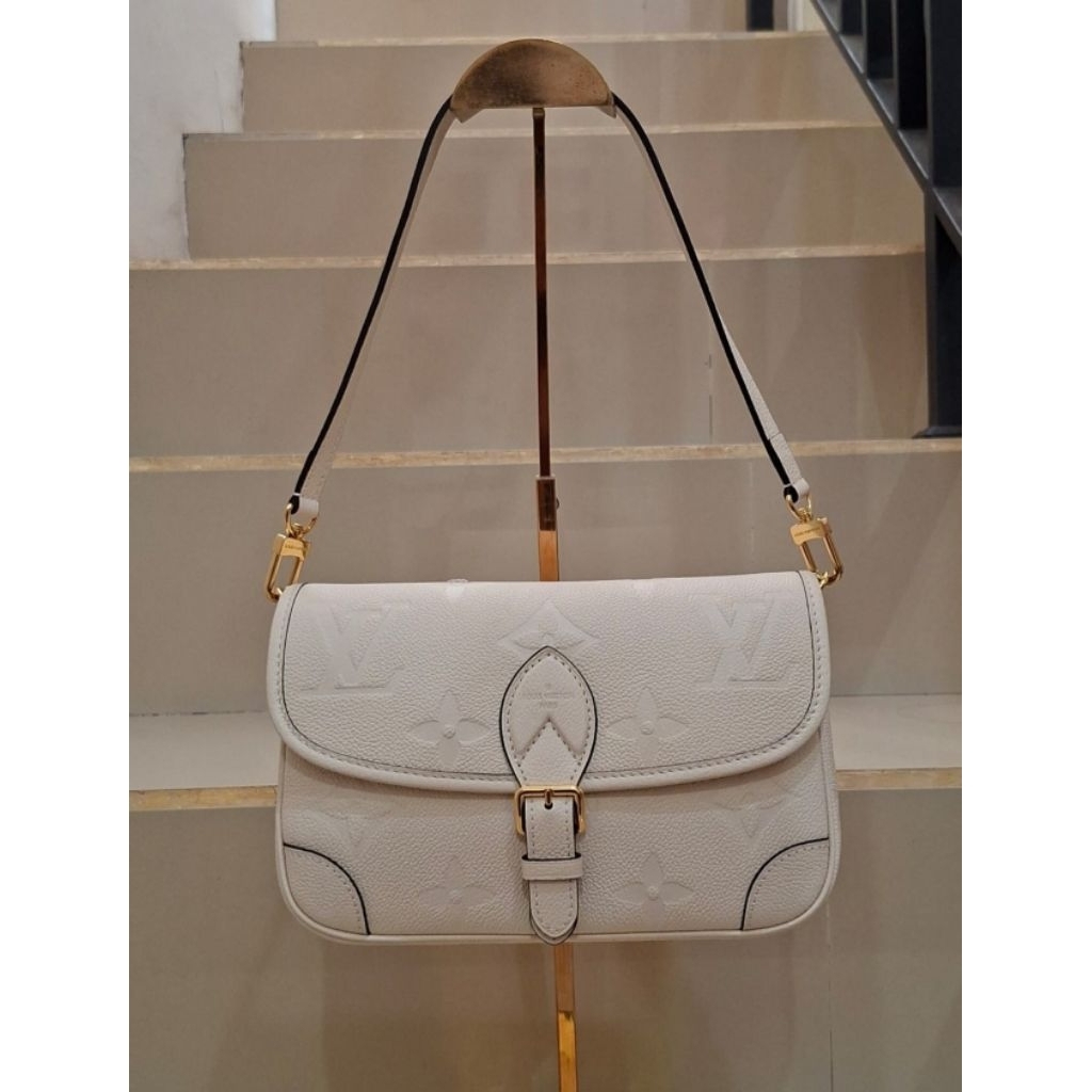 LV diane monogram