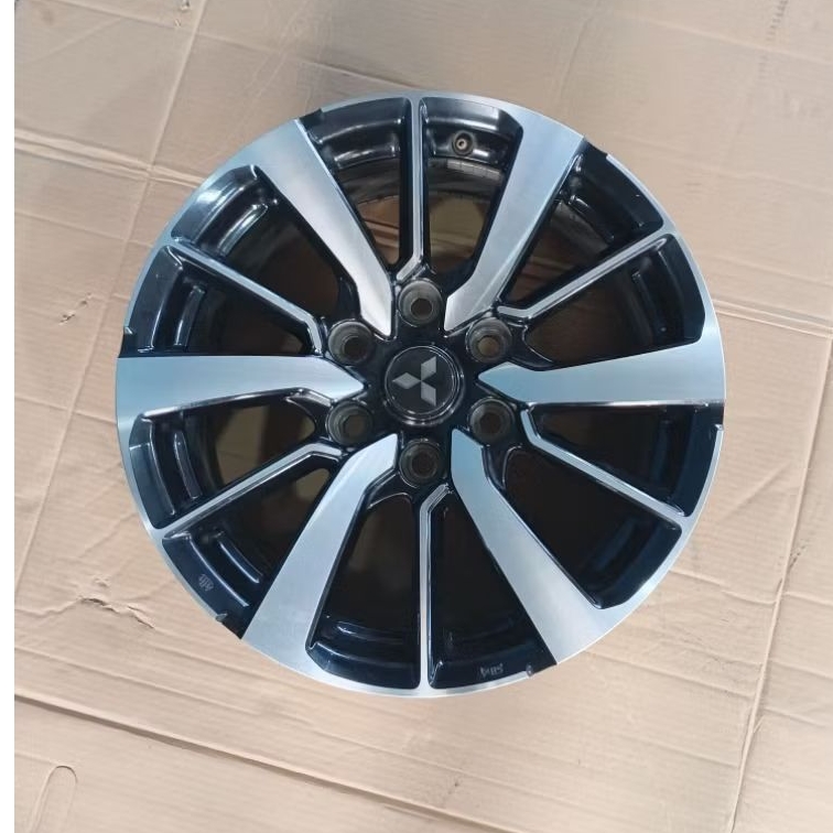 velg Mitsubishi pajero Dakar ring 18