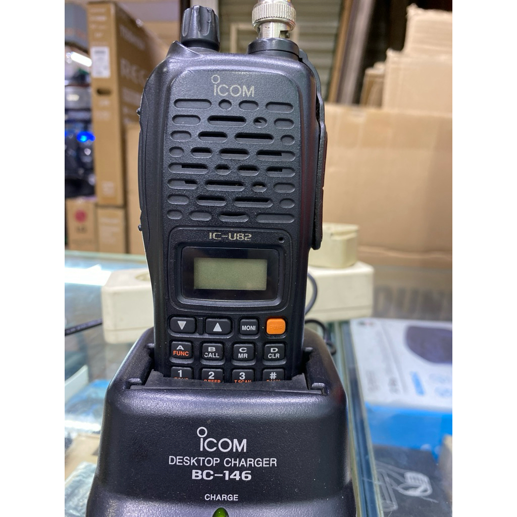 HT ICOM IC u82 UHF bekas