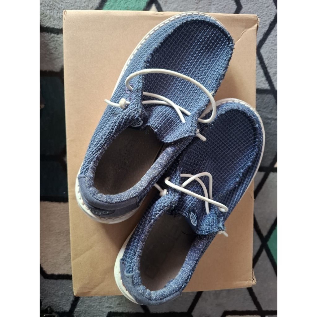 Sepatu Anak preloved Hey Dude ( Navy )
