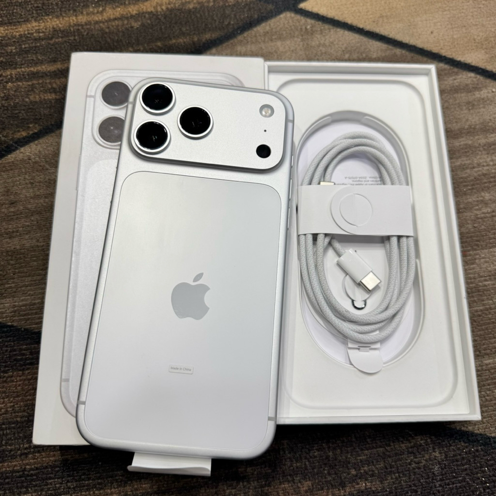 iphone 17 promax 256gb resmi ibox cc 12x bh100 garansi on juni 2027 fullset original no minus