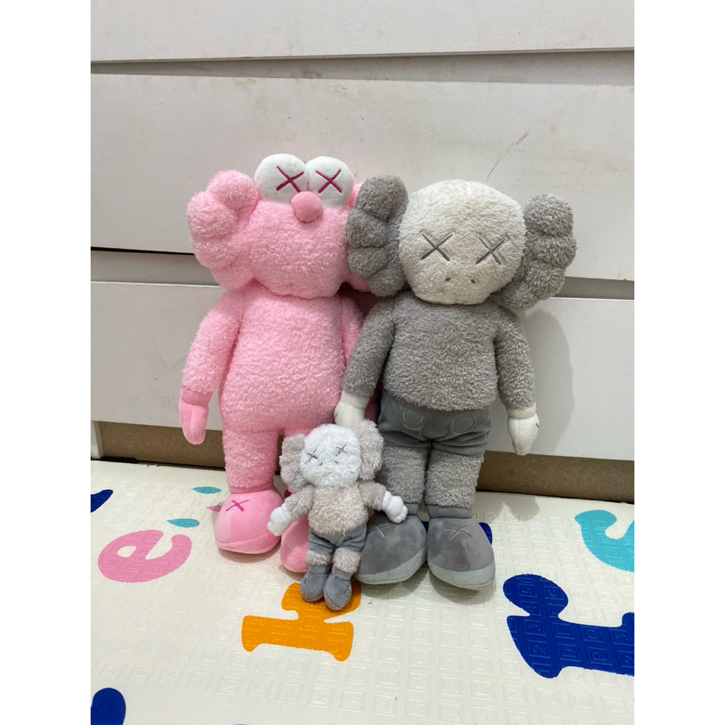 Boneka KAWS original BFF ganci kaws original bff