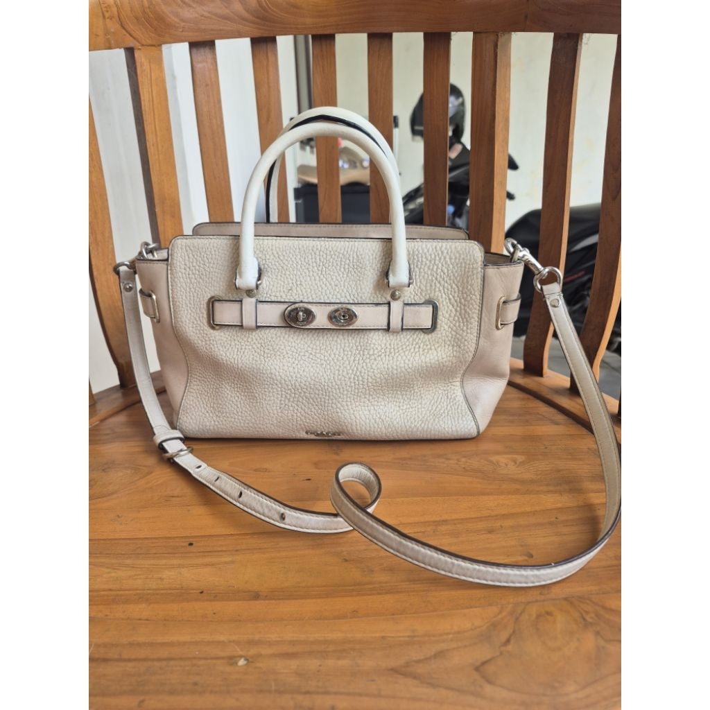 coach swagger second preloved
