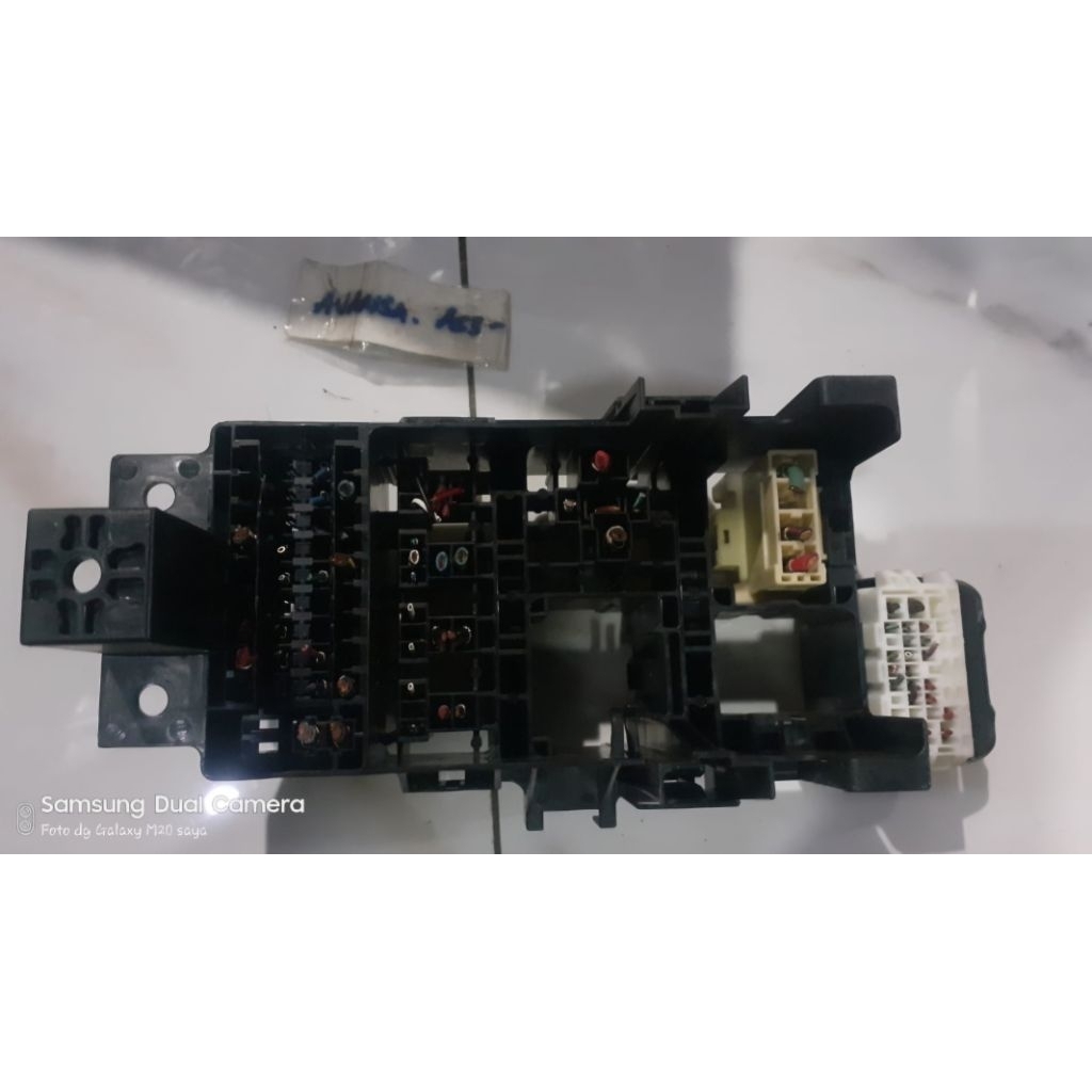 Rumah Fuse/Fuse Box bawah dashboard Avanza 2006-2011