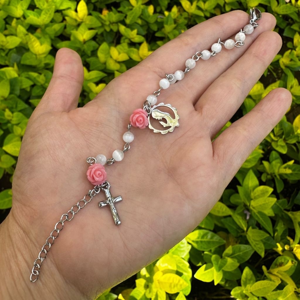 Monili Rosario - Gelang Rosario Batu Selenite dan Manik Pink Rose - Stainless Steel