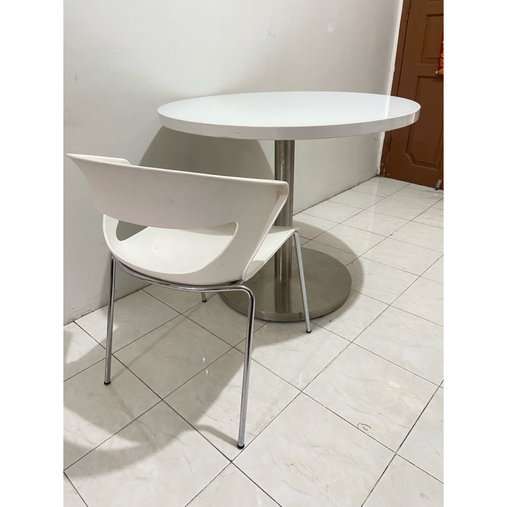 Minimalis Office/Dining/Cafe Table