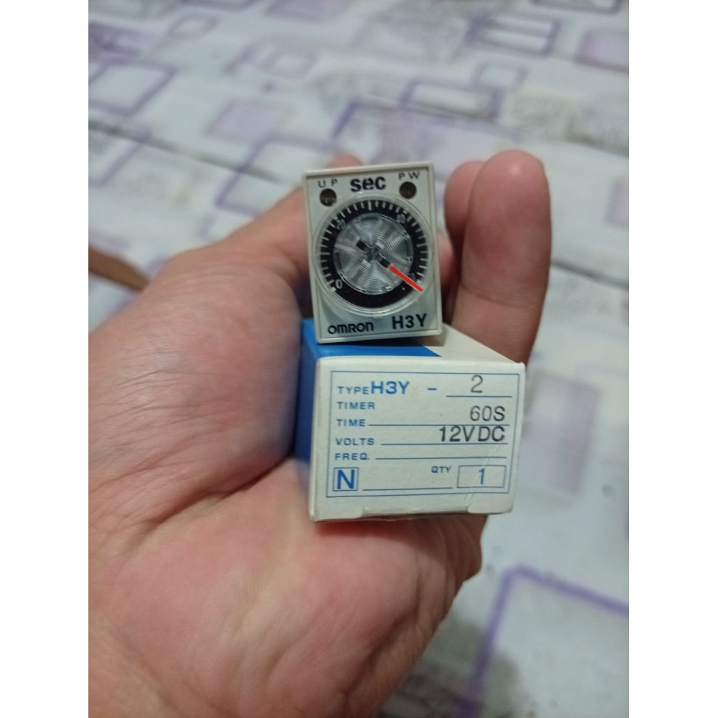 TIMER OMRON H3Y-2 12VDC
