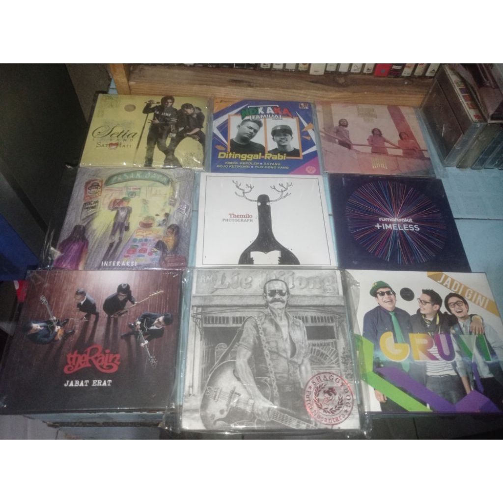 Kaset CD Setia Band - NDX AKA - Kelompok Penerbang Roket - Pasar Jaya  interaksi - Themilo Photograp
