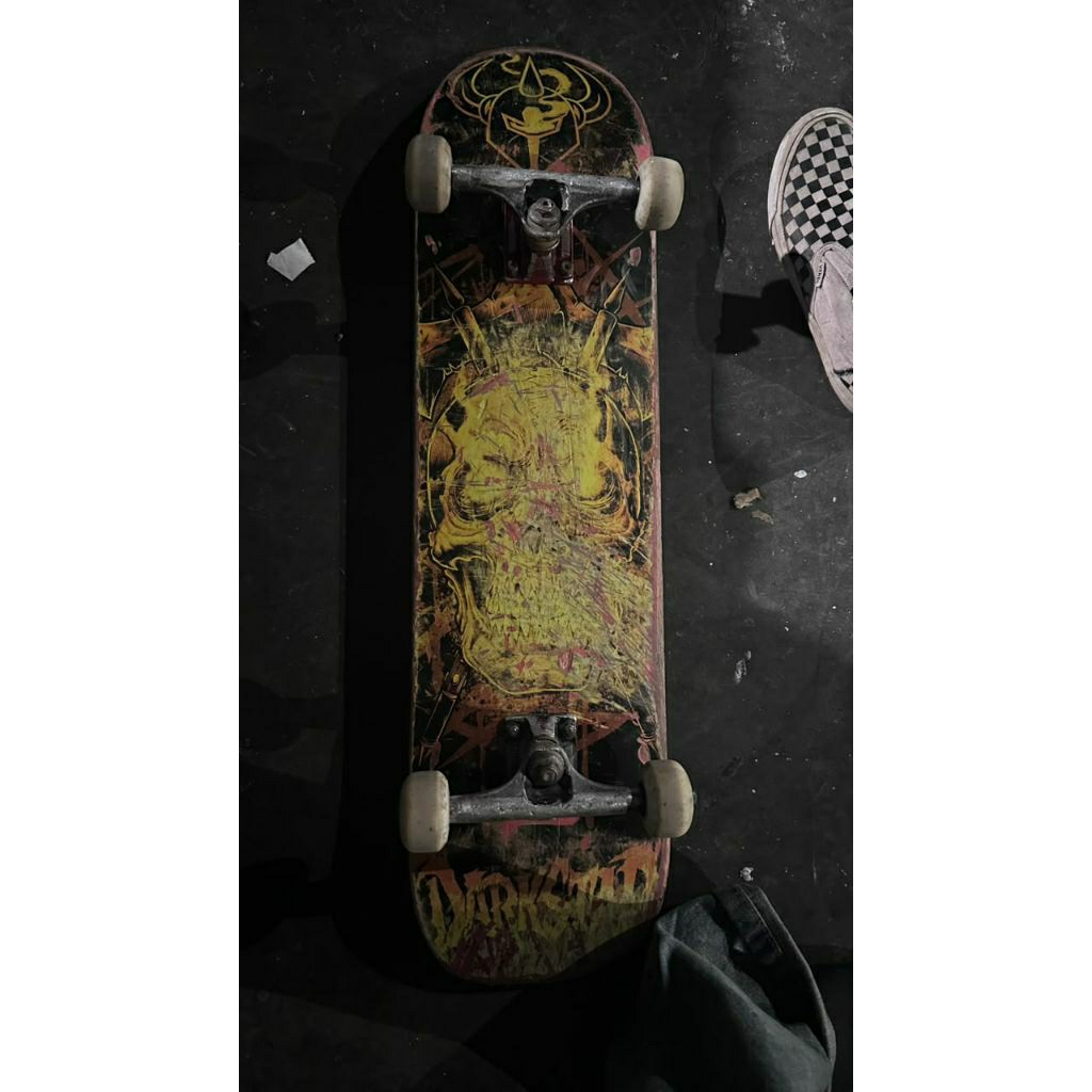 SKATEBOARD + TRUCK