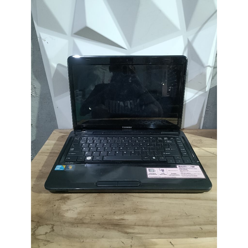 Sparepart Laptop Toshiba satellite L740 - Intel core i3 - (GAMBLING)