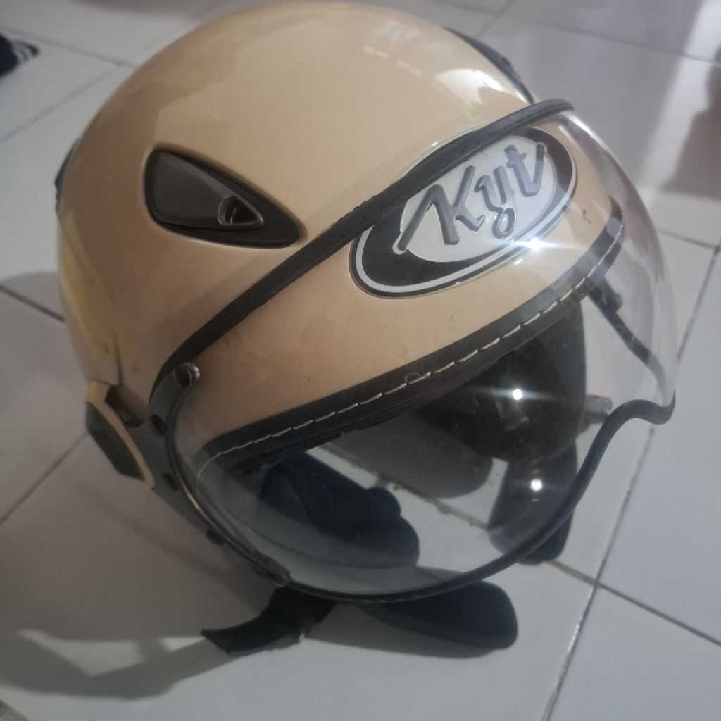 PL preloved HELM KYT Elsico Cream Uk M second jember