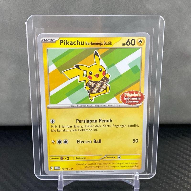 Pikachu Berkemeja Batik (v1 Hijau) 101/SV-P - ID Scarlet & Violet Promo Pokemon Indonesia