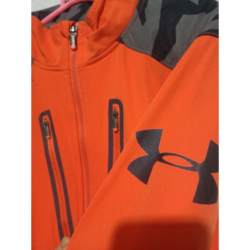 jaket under armour