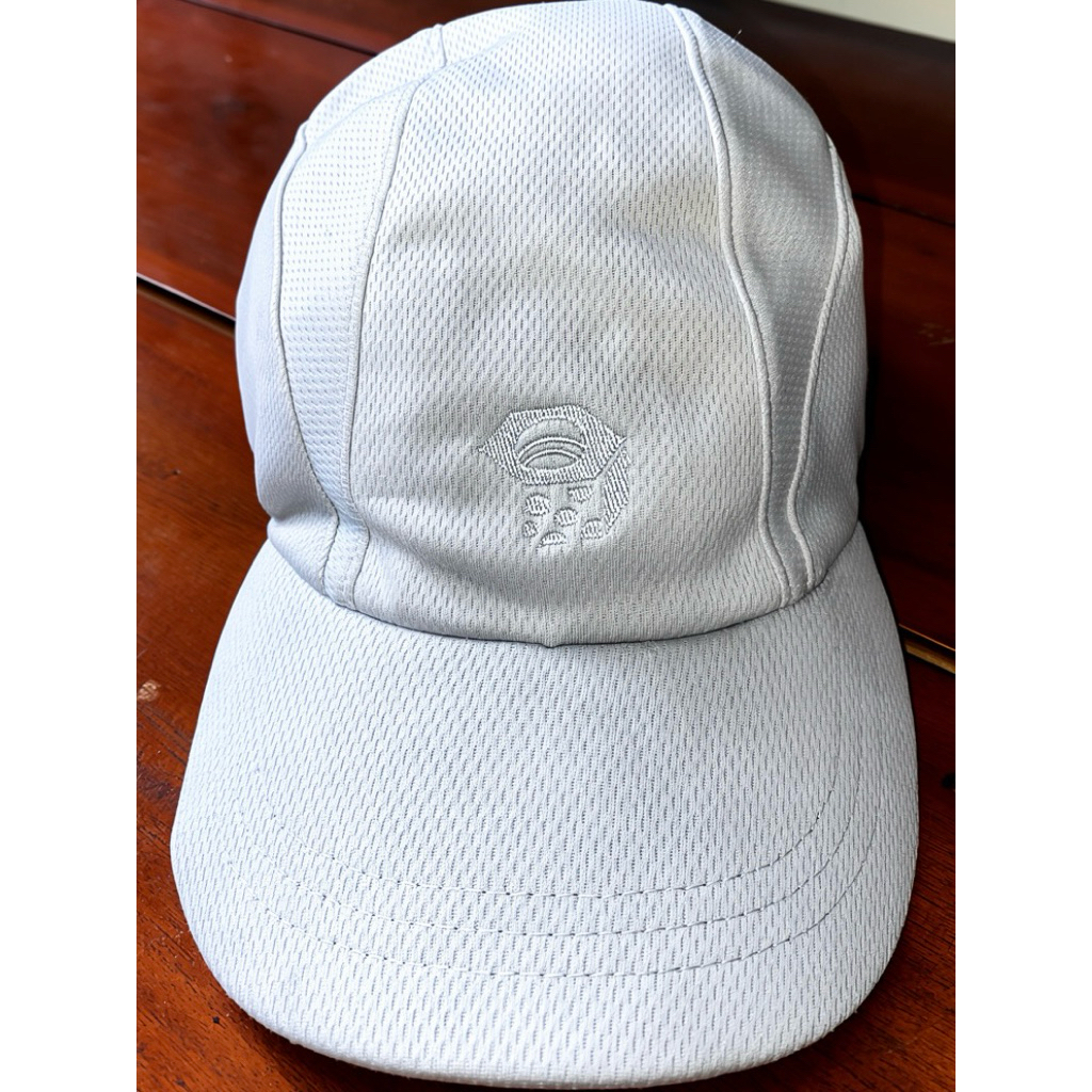 Topi Mountain Hardwear (MHW)