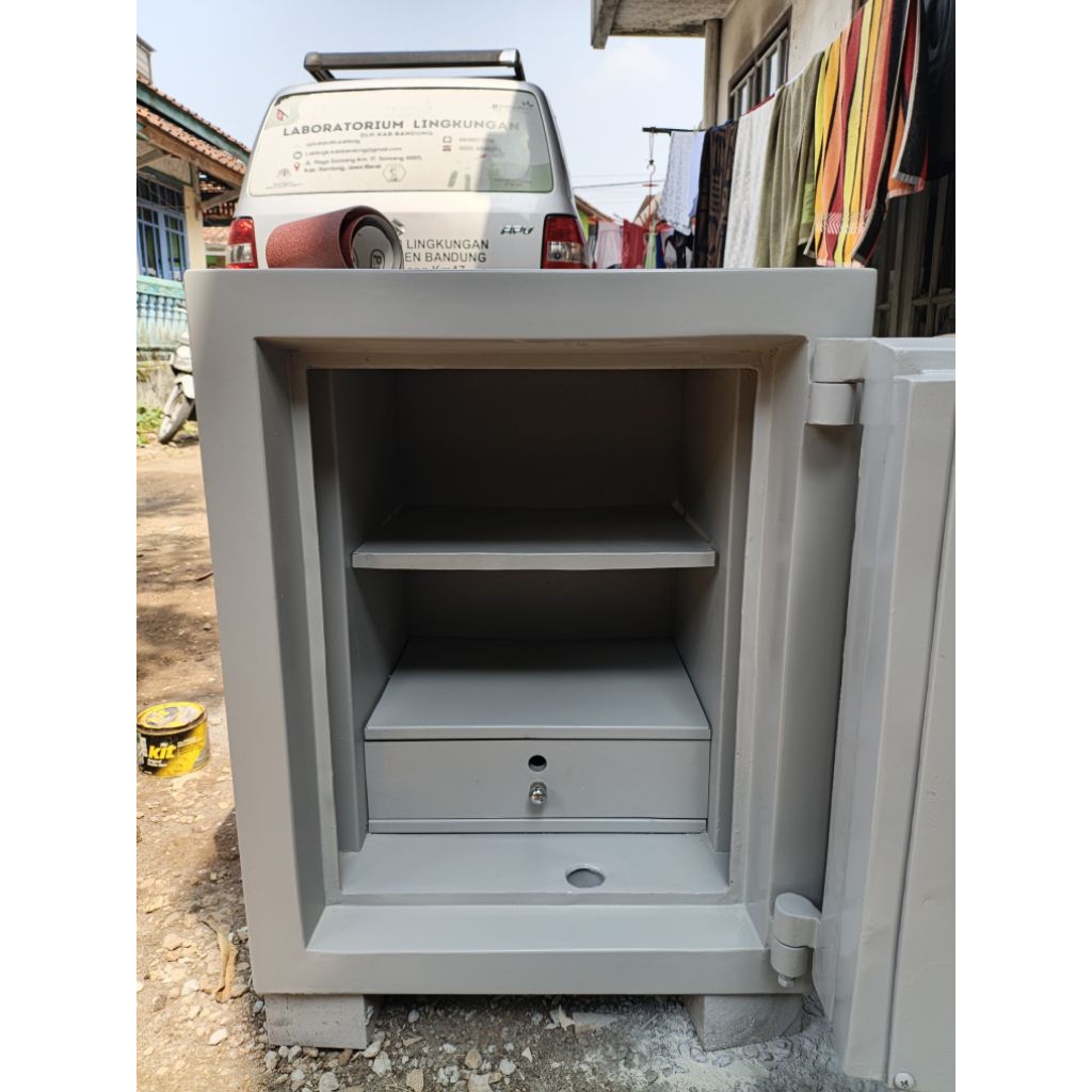 Brankas Solingen Bernstein Size 2