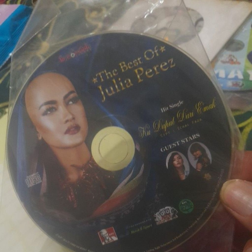 cd musik no cover  julia perez the best of