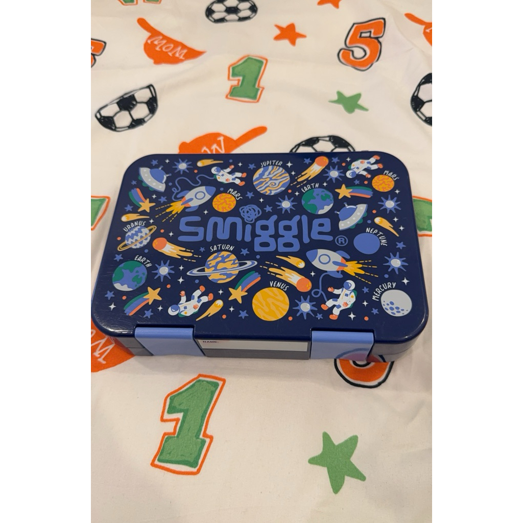 PRELOVED LUNCH BOX SMIGGLE LARGE