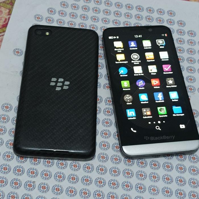 Blackberry Z30 good condition