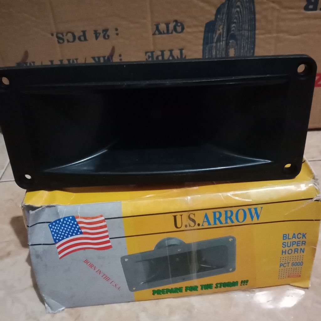 TWITTER U S ARROW PCT 6000 Twitter+corong