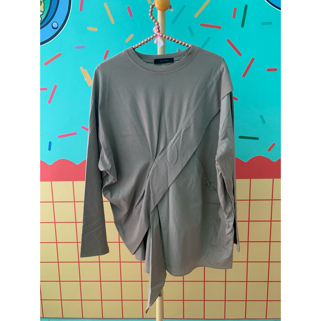 Kaos Wanita Batwing Asimetris