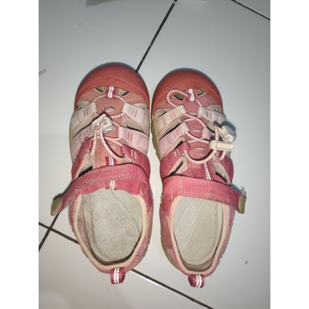 sandal keen pink