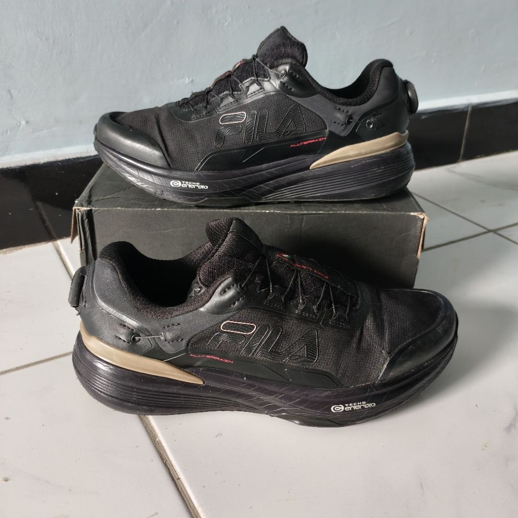 Sepatu Running Fila boa black sz
