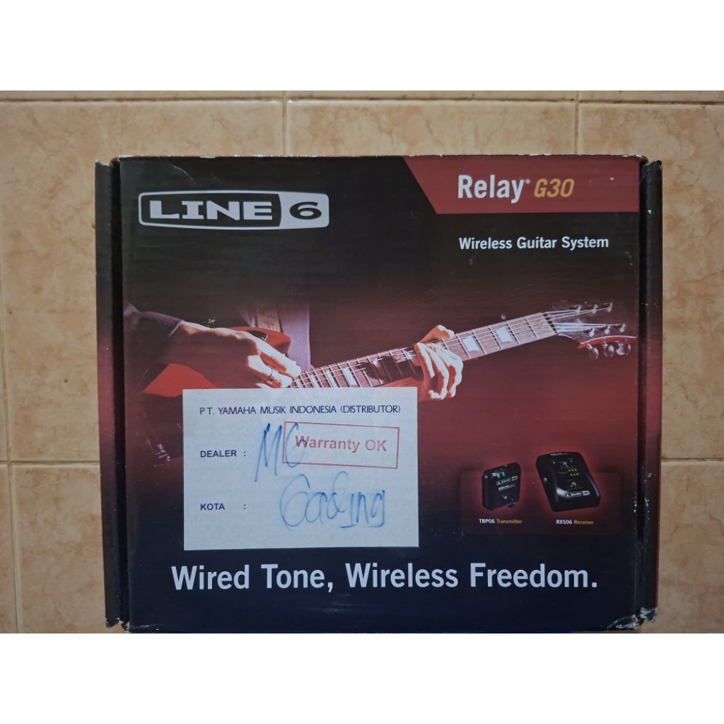 LINE 6 Relay G30 Wireless Guitar System (Complete with Box)