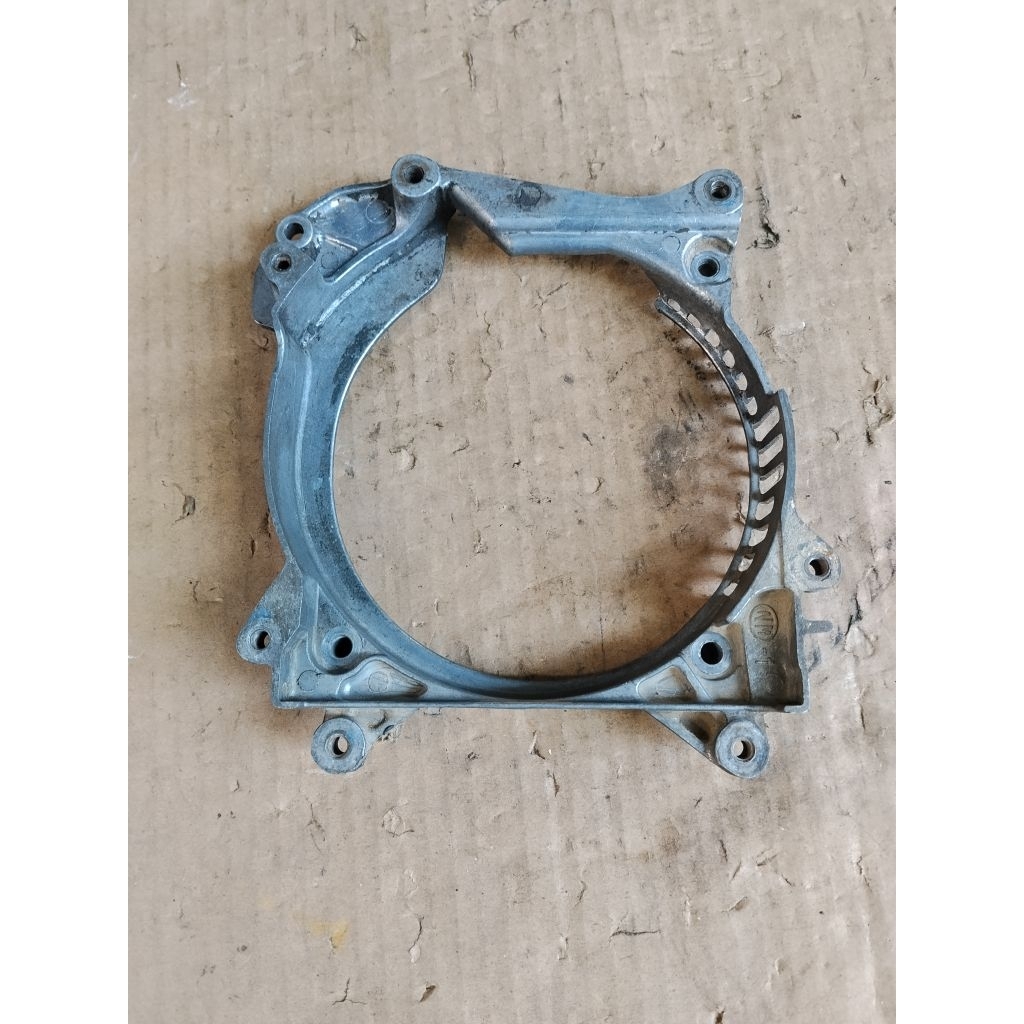 breket dudukan tutup radiator honda vario 110 karbulator vario techno ori bekas copotan motor