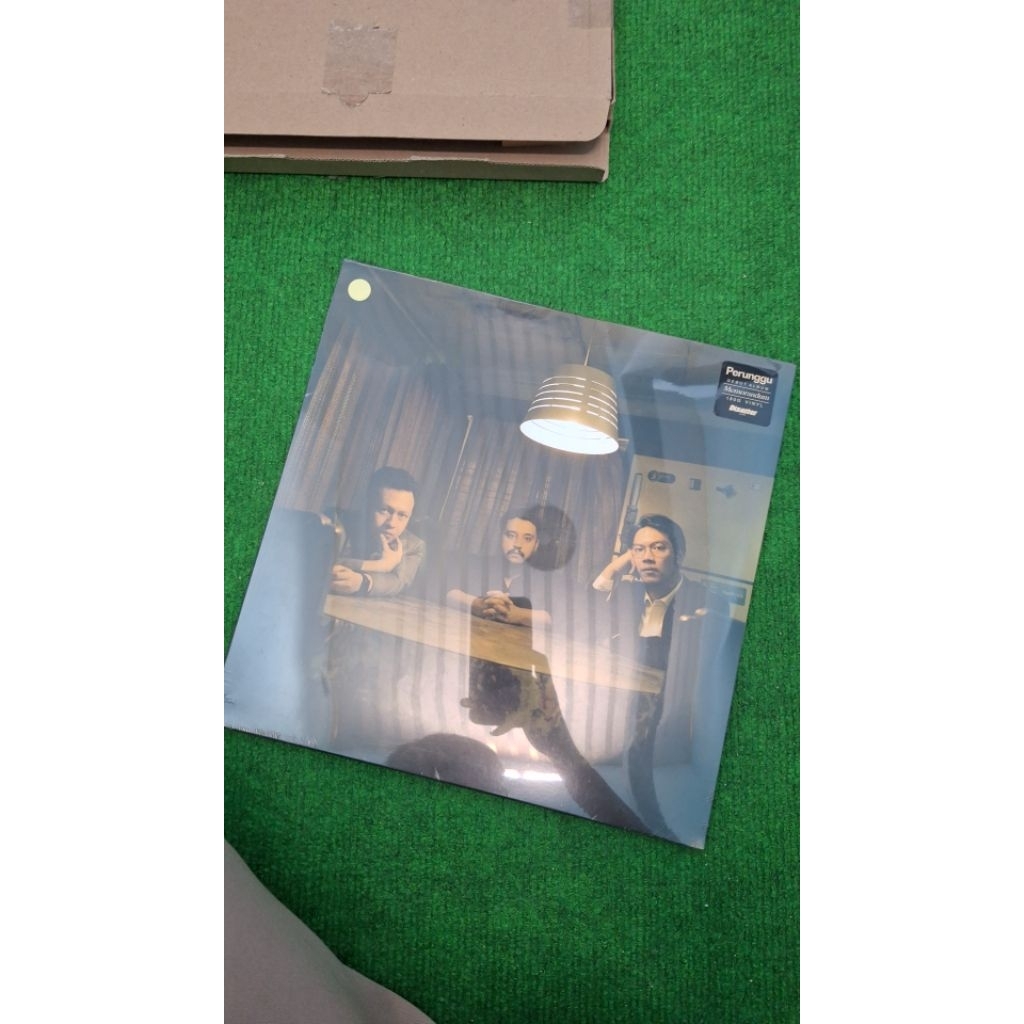 vinyl perunggu memorandum