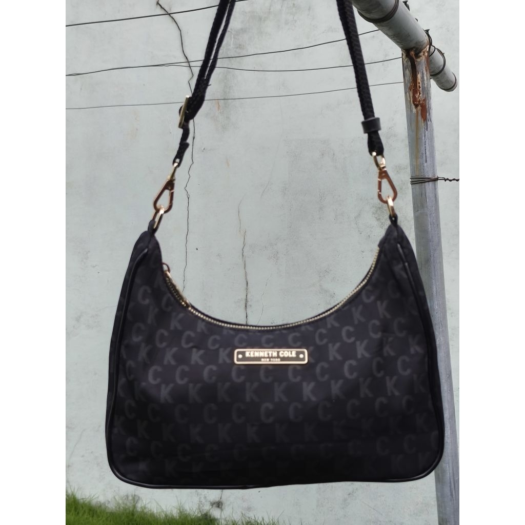 tas selempang sling bag Nylon kenneth cole