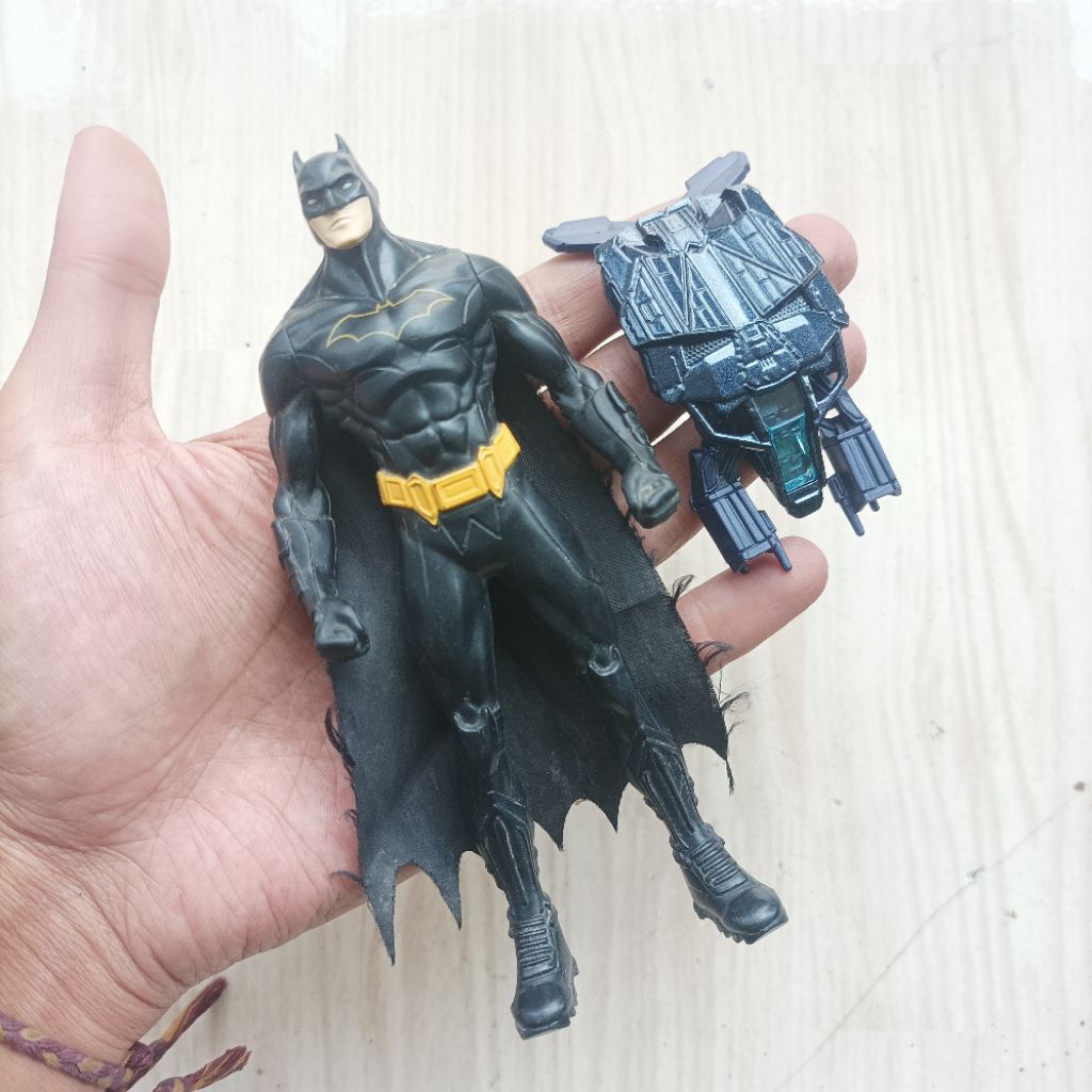 Paket Original Batman The Bat Hotwheels Mainan Action Figure