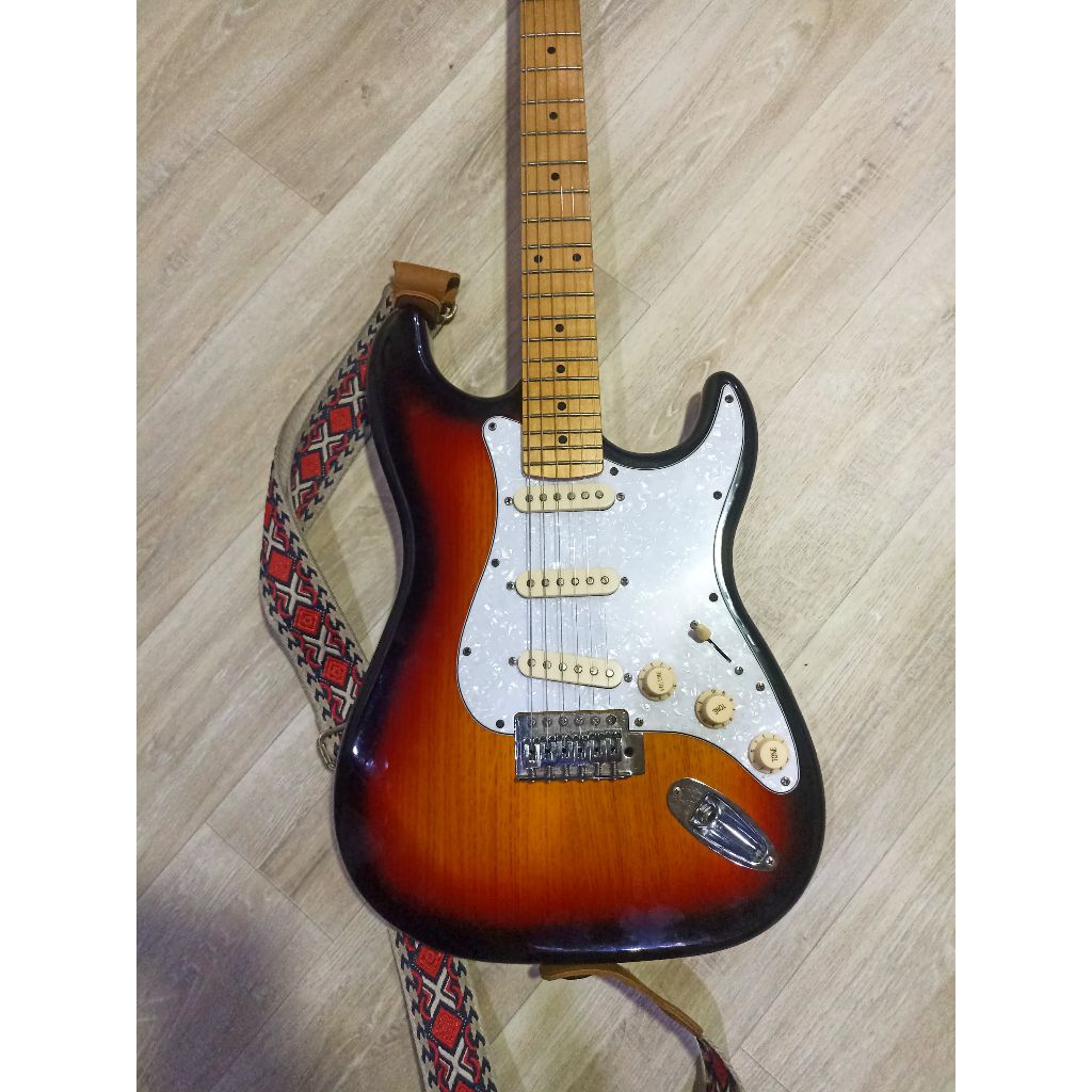 Gitar Legacy Stratocaster original hss