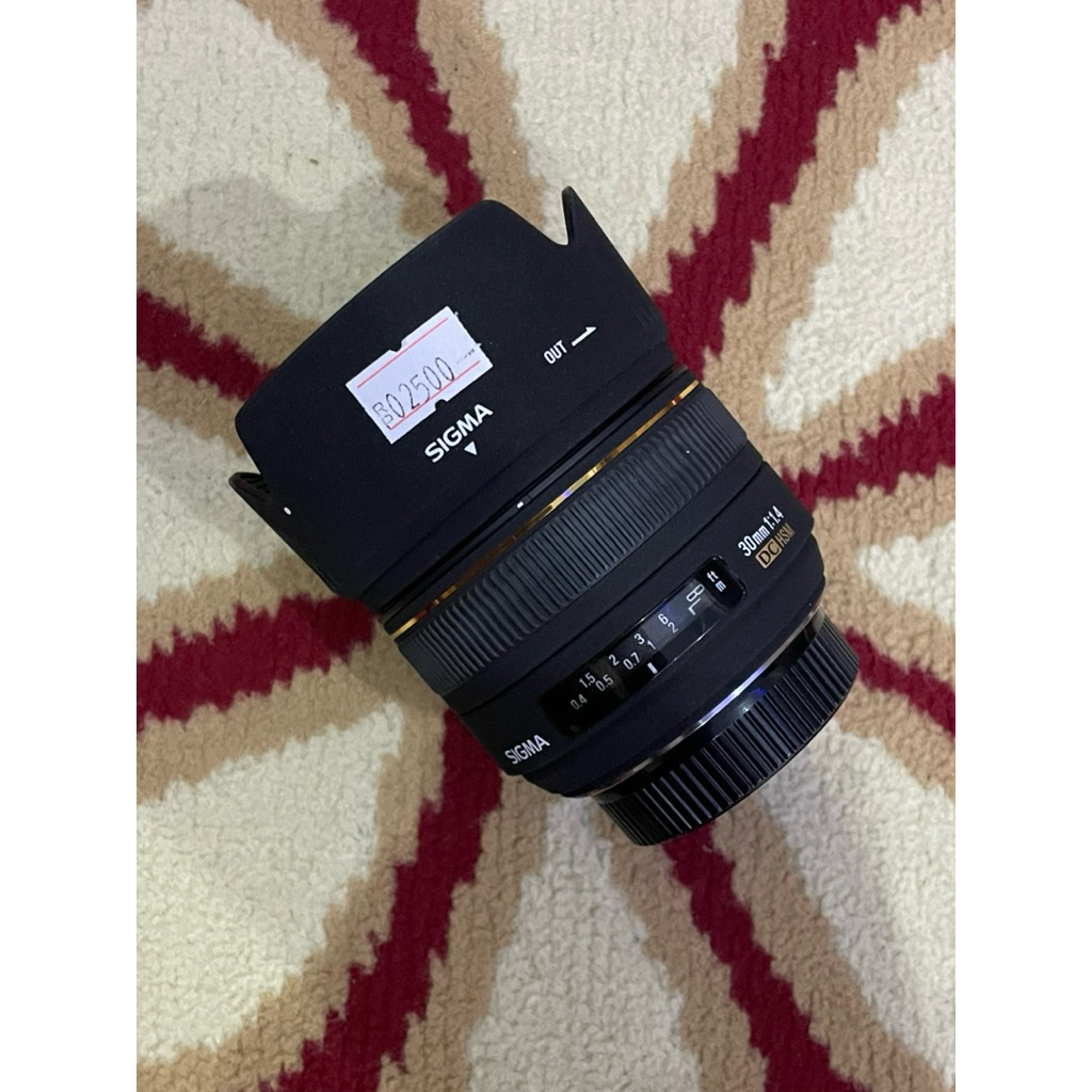 lensa sigma 30mm f1.4  EX for Nikon